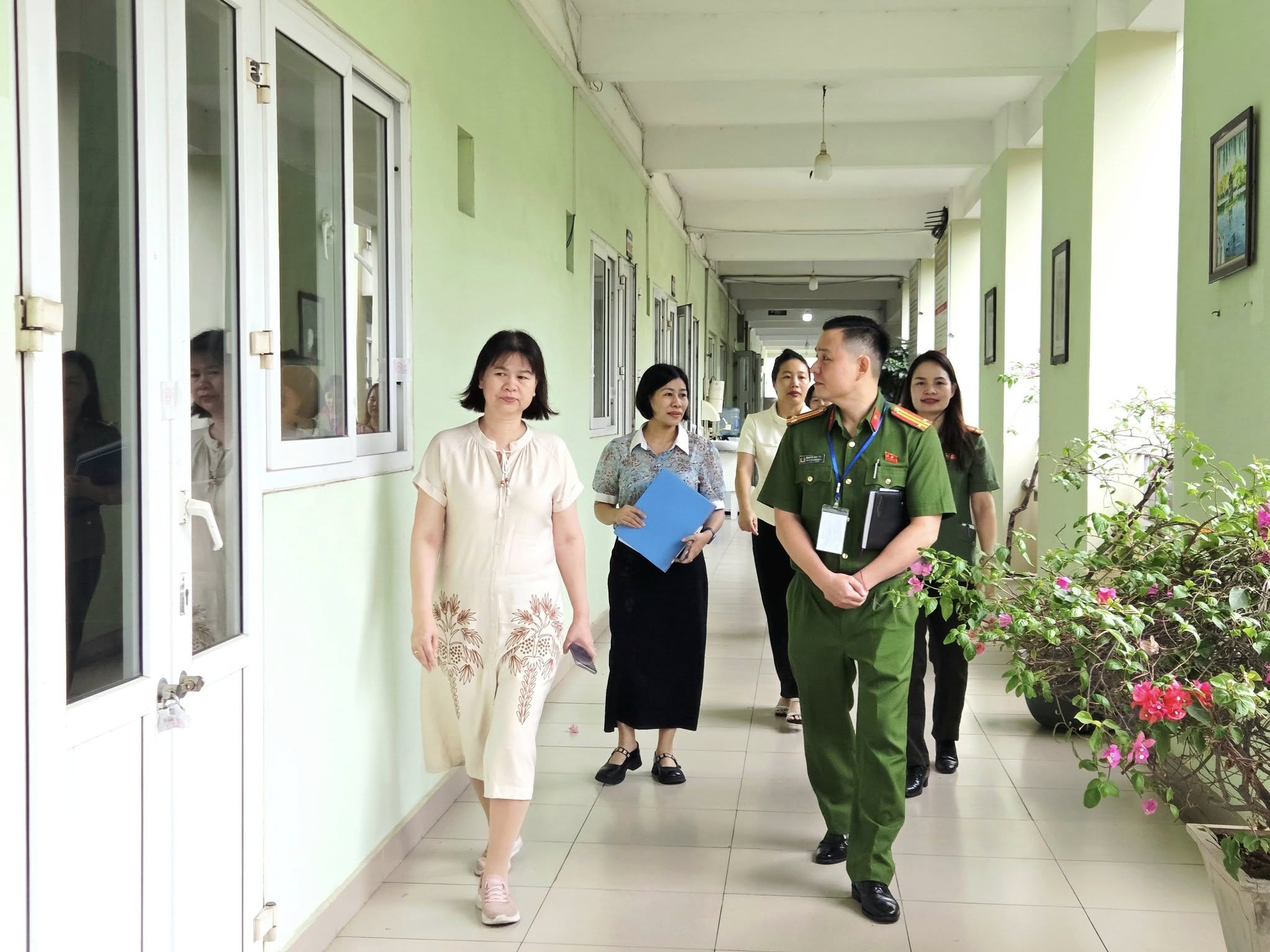 Hơn 1,2 triệu thí sinh làm thủ tục dự thi tốt nghiệp THPT