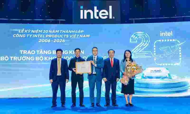 Intel Việt Nam Liên Minh Truyền Thông Và Game Giải Trí Top 1 hơn 4 tỷ sản phẩm bán dẫn sau 20 năm