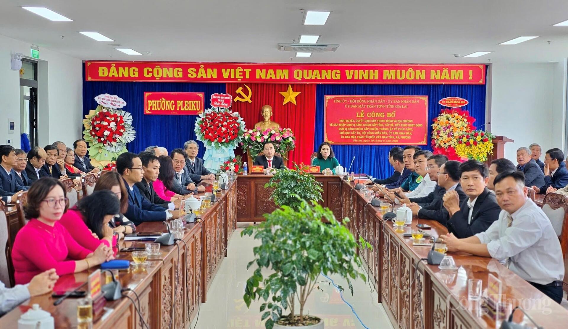 Quang cảnh lễ công bố Okevip link không chặn, các quyết định tại điểm cầu phường Pleiku. Ảnh: Hiền Mai