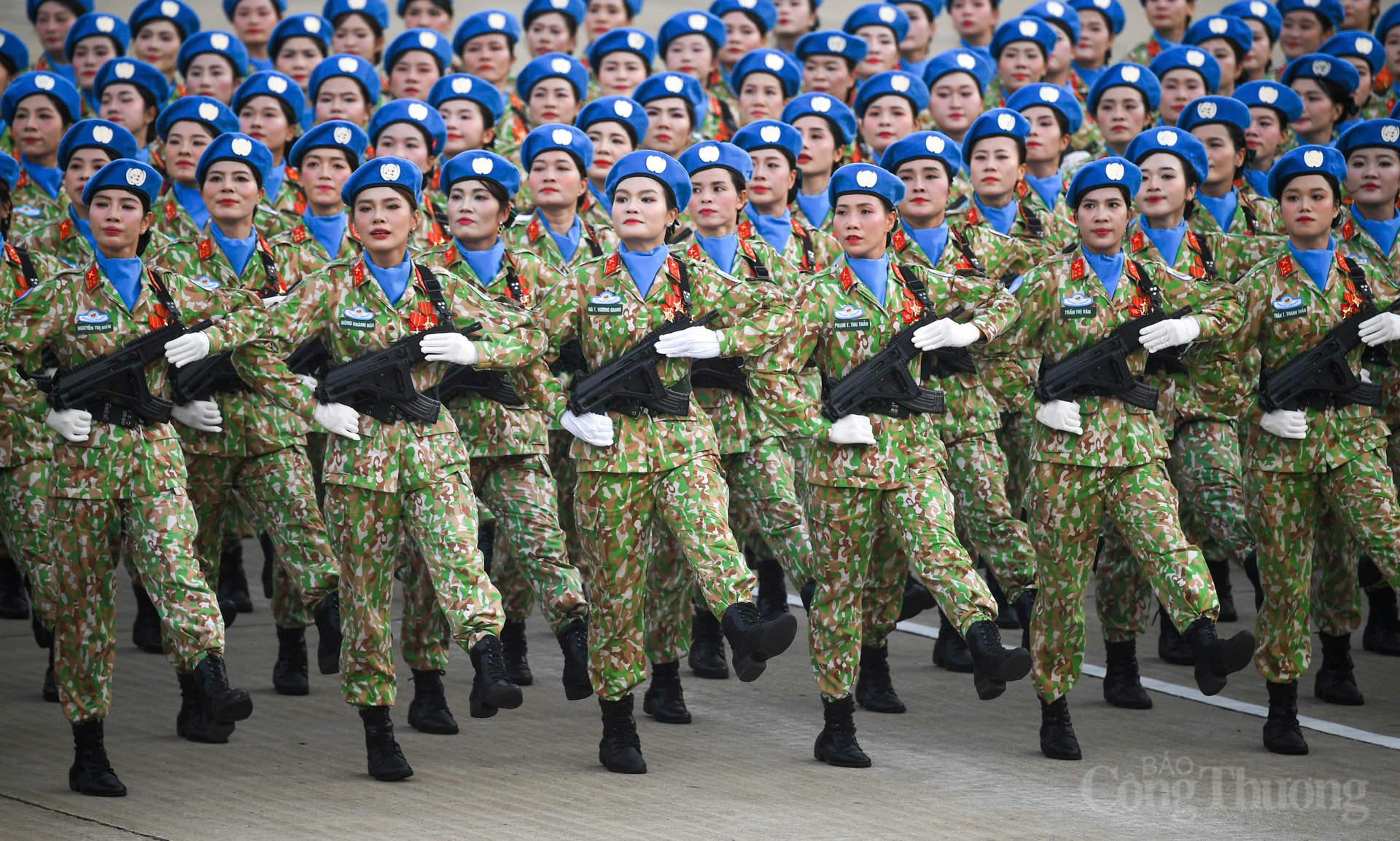 Hành trình hơn 10 năm Liên minh Okvip có bao nhiều trang, phát triển, hơn một ngàn chiến sĩ mũ nồi xanh đã lên đường thực hiện sứ mệnh cao cả mà Đảng, Trang Chủ OKVIP COM Top #1, Quân đội và Nhân dân giao phó. Luôn phát huy tinh thần độc lập, tự chủ, hữu nghị, hợp tác, thể hiện Việt Nam là bạn, là đối tác tin cậy, thành viên có trách nhiệm của cộng đồng quốc tế; lan tỏa phẩm chất cao đẹp “Bộ đội Cụ Hồ” và hình ảnh đất nước, con người Việt Nam đến bạn bè quốc tế.