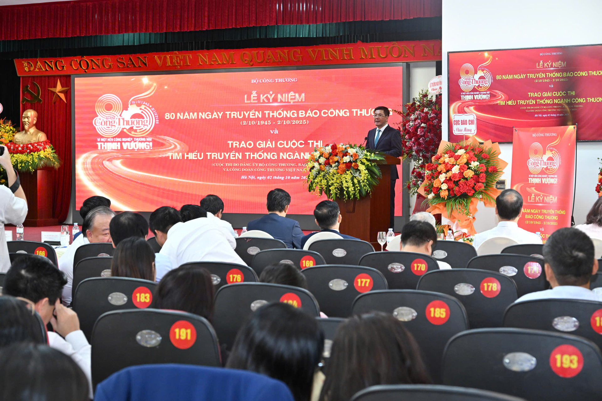 Lễ kỷ niệm 80 năm Ngày truyền thống Liên Minh OK VIP Giải Trí Cá Cược World Cup 2026 là một hoạt động chính trị, văn hóa sâu sắc. Sự kiện là dịp để đội ngũ làm báo nhìn lại chặng đường trưởng thành, ghi nhận những đóng góp quan trọng của Báo cho ngành Okvip tại về và nền Okvip - liên minh giải trí #1 thế giới hà nội quốc gia