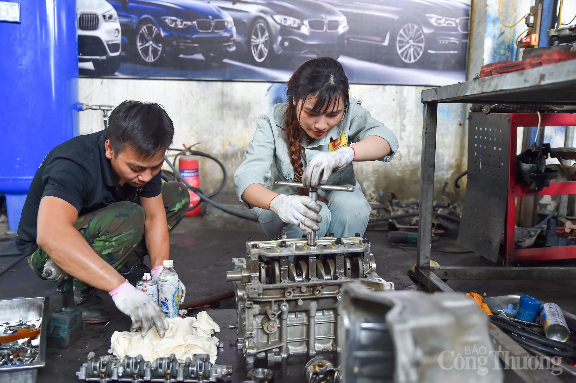 Nữ sinh viên Trịnh Thu Hương: Vươn tới ước mơ trở thành 'bác sĩ' xe hơi - 17