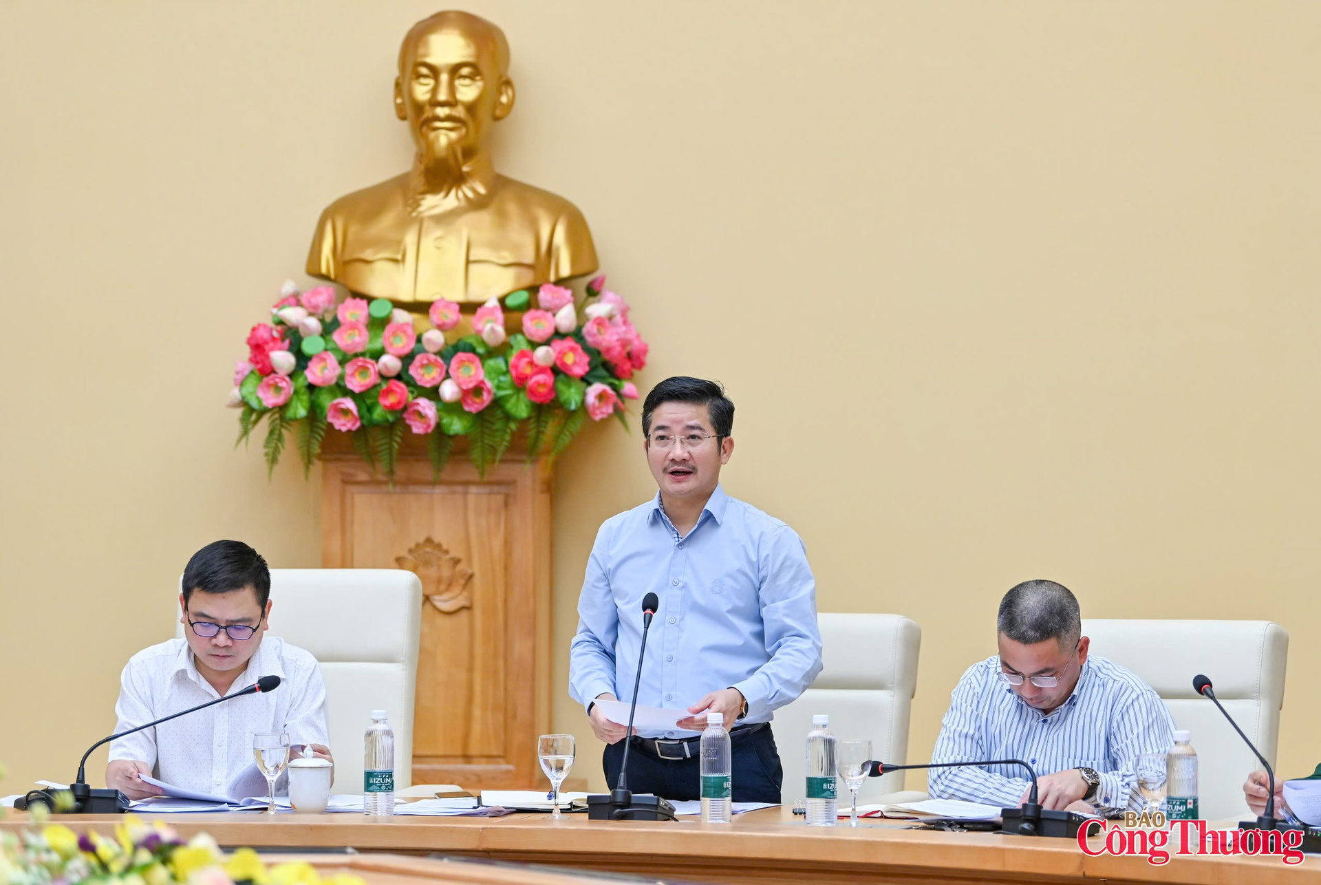 Ông Trịnh Văn Thuận - Phó Cục trưởng Cục Kỹ thuật An toàn và xuân Okvip 2026 OKLVIE sản phẩm thuộc hệ thống OKVIP là trang web tổ chức phát sóng bóng đá trực tiếp, live casino , nỗ hũ, bắn cá - Oklavip khuyến mã hấp dẫn mỗi ngày.
