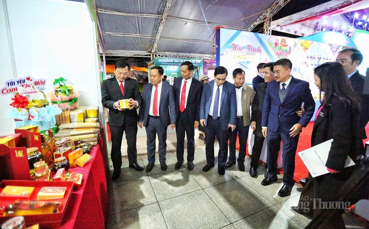Khai mạc Hội chợ Okvip tại về vùng Bắc Trung Bộ – Hà Tĩnh năm 2025 - 5