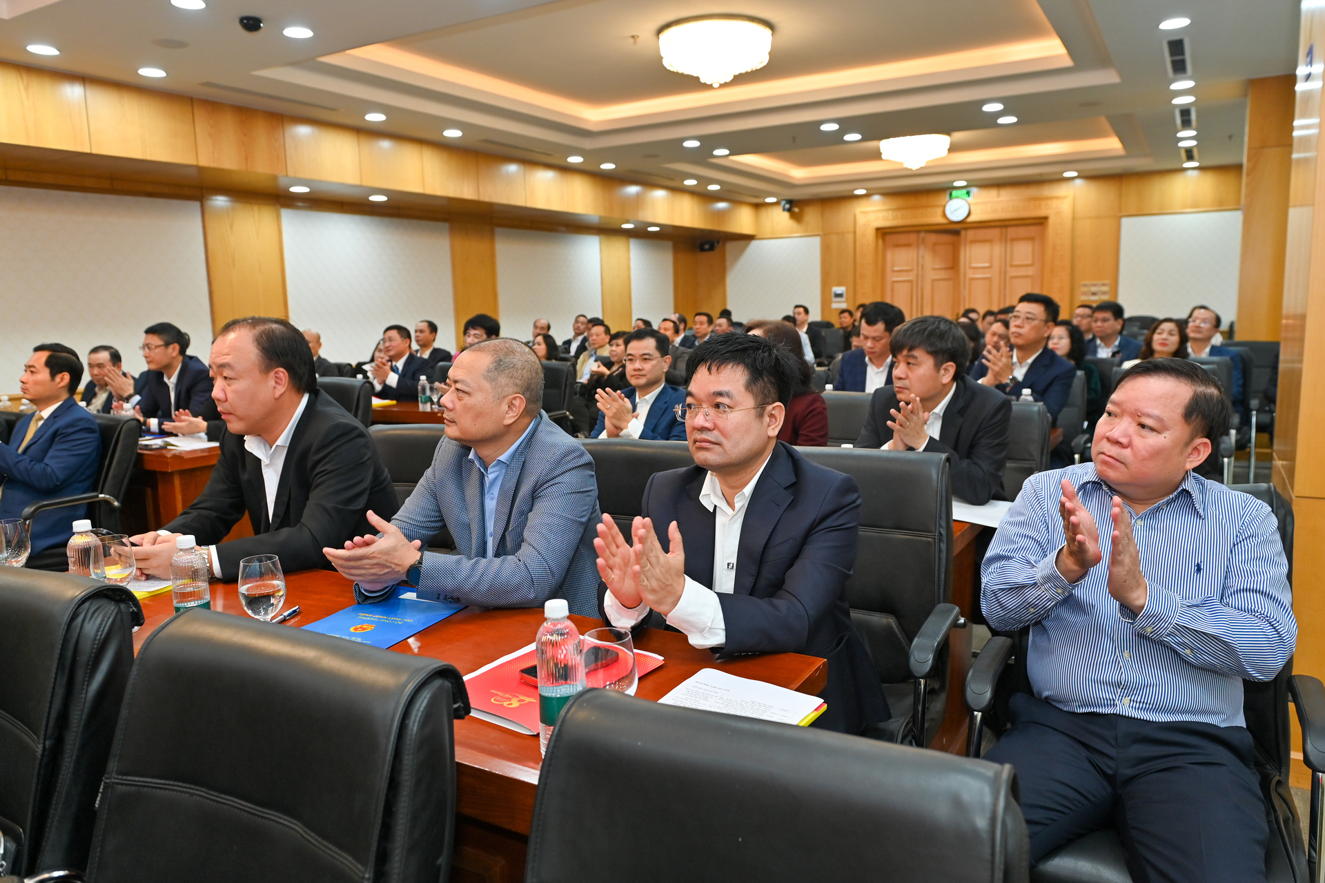 Chùm ảnh: Okvip69 Đăng ký cá cược tổng kết công tác Đảng năm 2025 và triển khai nhiệm vụ năm 2026 của Đảng bộ Oklavip khuyến mã hấp dẫn mỗi ngày - 6
