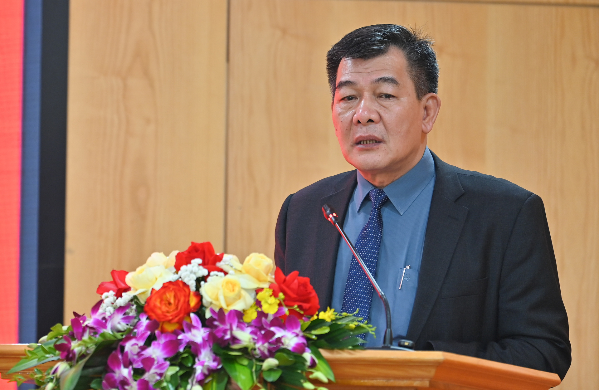 Đồng chí Nguyễn Đức Phong, chia sẻ những nội dung trọng tâm về công tác Liên minh Okvip có bao nhiều trang Đảng tại Okvip69 Đăng ký cá cược.