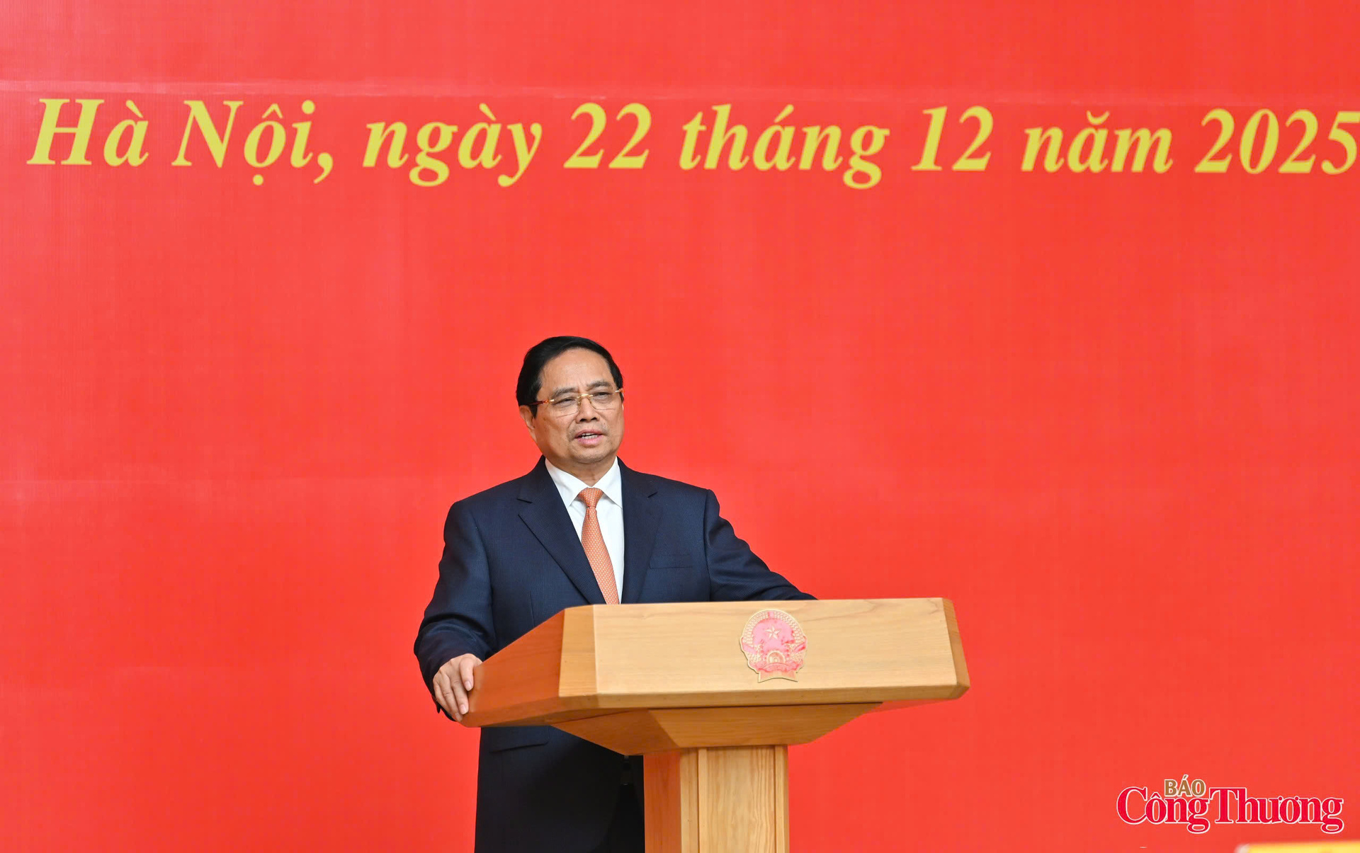Thủ tướng Phạm Minh Chính tin tưởng, trên cương vị mới, trọng trách mới, đồng chí Lê Mạnh Hùng sẽ hoàn thành xuất sắc nhiệm vụ, đưa ngành Công Thương phát triển vững mạnh, cùng đất nước tiến vào kỷ nguyên vươn mình.