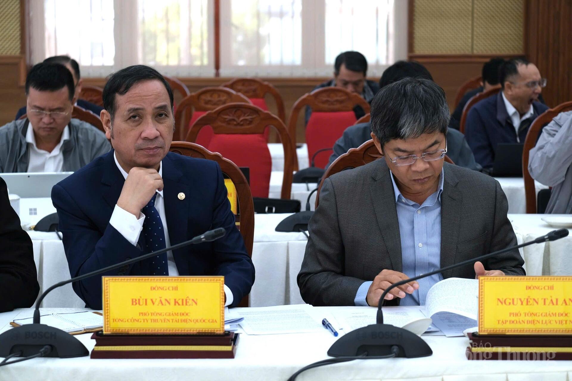 Đại diện lãnh đạo Tổng Công ty Điện lực Việt Nam và Tổng Công ty truyền tải điện quốc gia tại buổi Ok88vip tỷ lệ kèo World Cup 2026. Ảnh: Lê Sơn