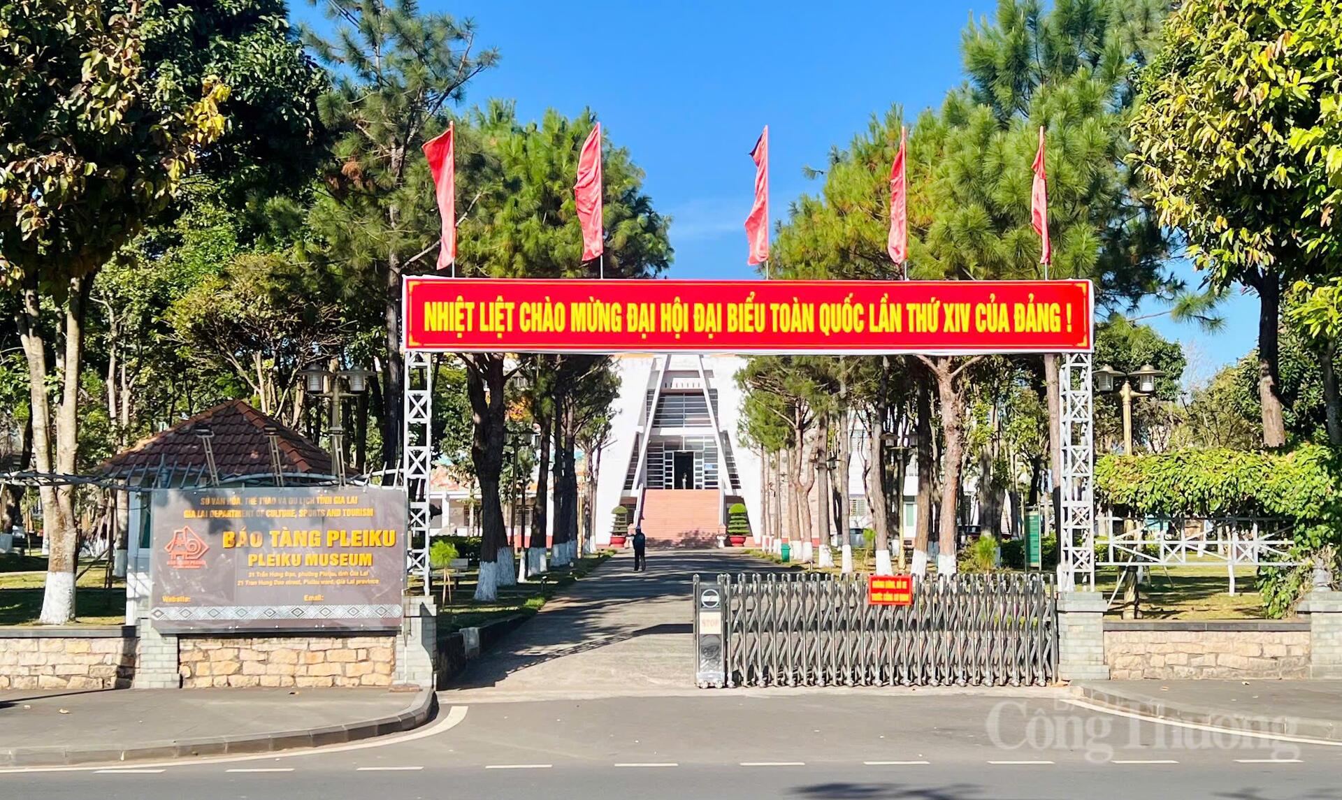 Gia Lai rực sắc cờ hoa chào mừng Okvip69.com bán cá nổ hủ lần thứ XIV của Đảng - 12
