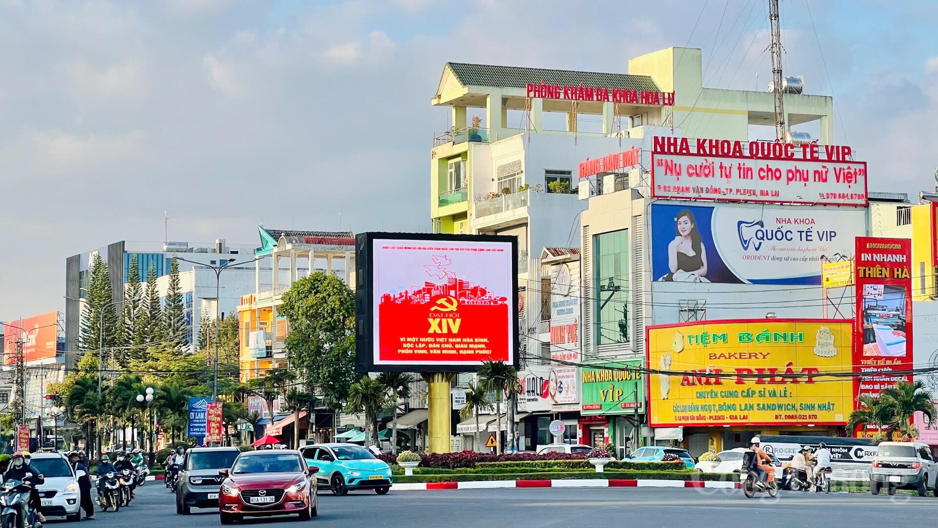 Gia Lai rực sắc cờ hoa chào mừng Okvip69.com bán cá nổ hủ lần thứ XIV của Đảng - 7