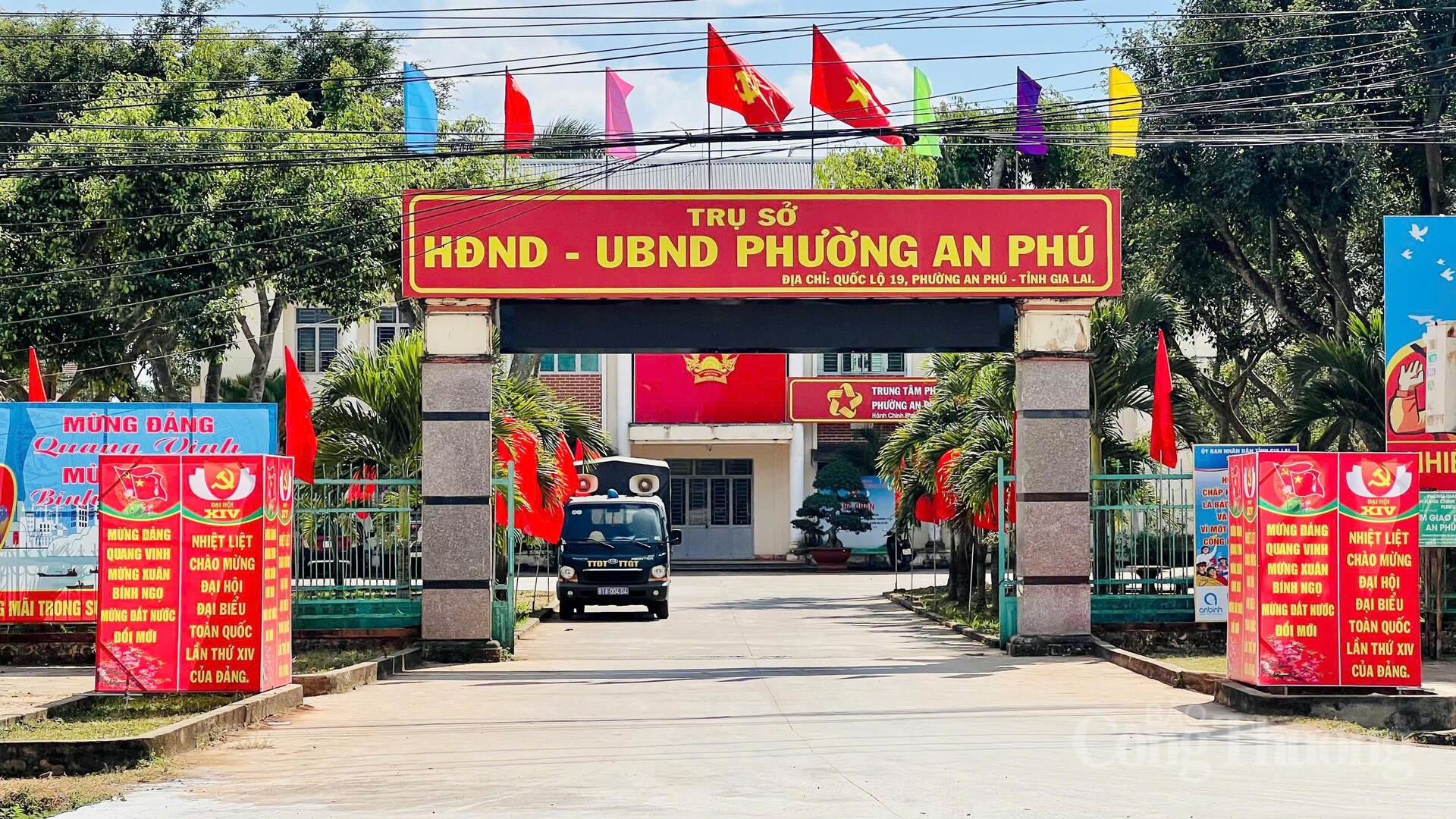 Gia Lai rực sắc cờ hoa chào mừng Okvip69.com bán cá nổ hủ lần thứ XIV của Đảng - 9