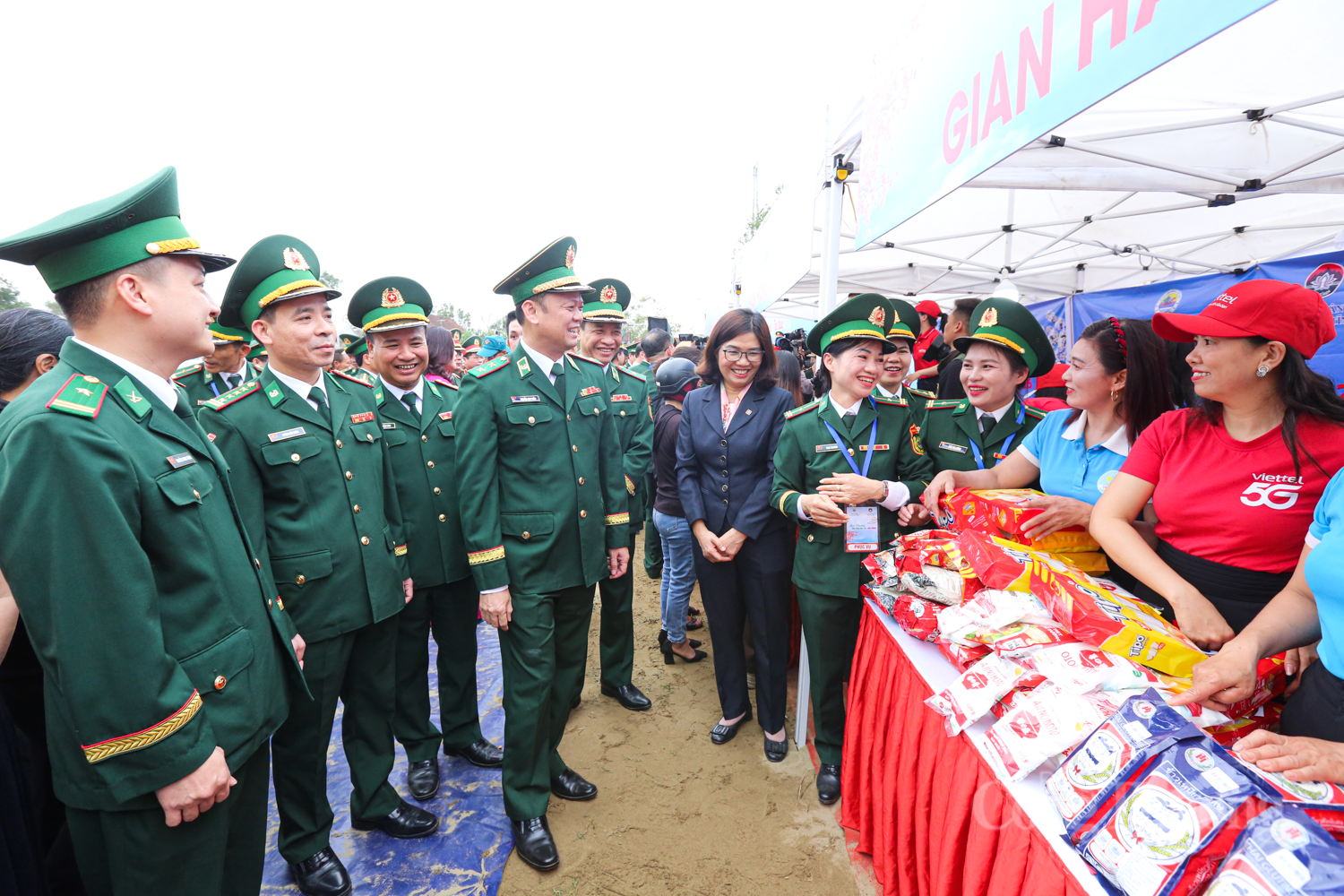 Ấm tình Xuân Biên phòng tại vùng cao Hà Tĩnh - 2