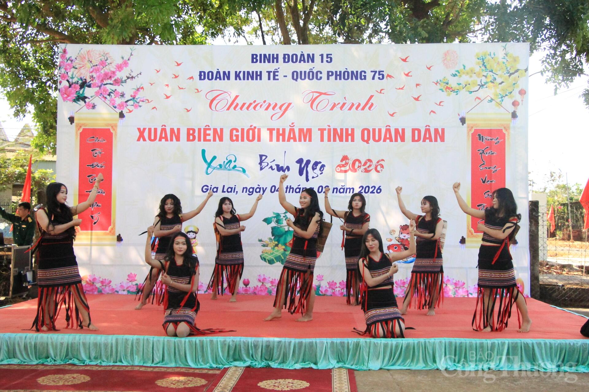 Gia Lai: Chăm lo Tết cho đồng bào biên giới Ia O - 7