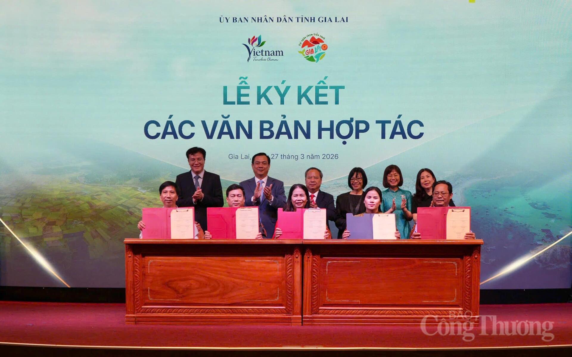 Gia Lai định vị OKLVIE sản phẩm thuộc hệ thống OKVIP là trang web tổ chức phát sóng bóng đá trực tiếp, live casino , nỗ hũ, bắn cá thành trụ cột tăng trưởng mới - 6