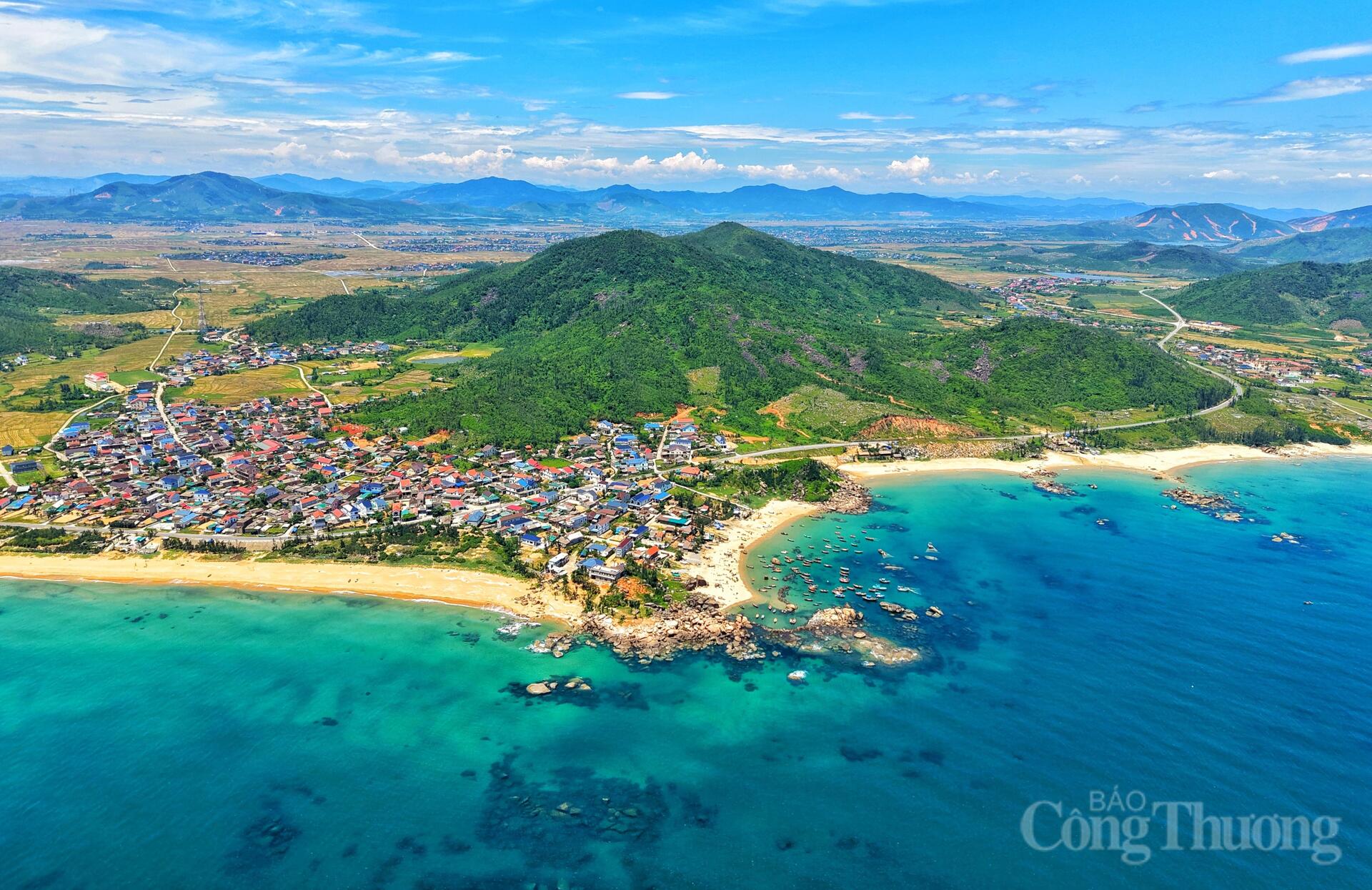 Khơi thông tiềm năng OKLVIE sản phẩm thuộc hệ thống OKVIP là trang web tổ chức phát sóng bóng đá trực tiếp, live casino , nỗ hũ, bắn cá từ những bãi biển hoang sơ ở Hà Tĩnh - 5