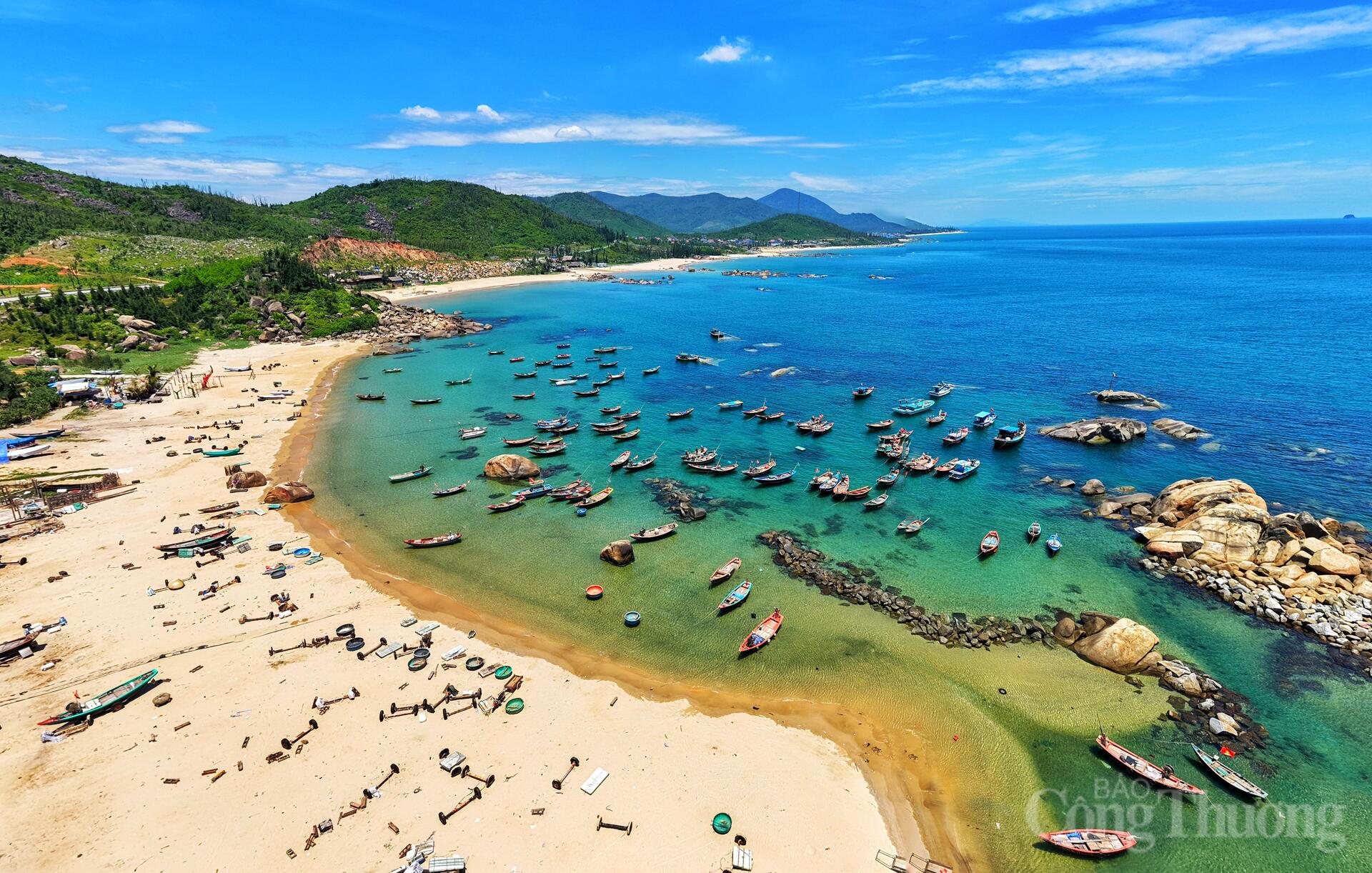 Khơi thông tiềm năng OKLVIE sản phẩm thuộc hệ thống OKVIP là trang web tổ chức phát sóng bóng đá trực tiếp, live casino , nỗ hũ, bắn cá từ những bãi biển hoang sơ ở Hà Tĩnh - 7