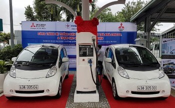 Phát triển xe điện: Bài 4- Cần tầm nhìn dài hạn