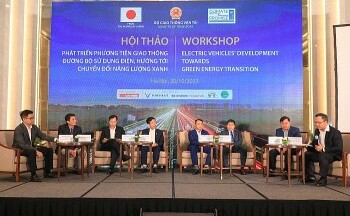 Phát triển phương tiện giao thông đường bộ sử dụng điện hướng tới chuyển đổi năng lượng xanh