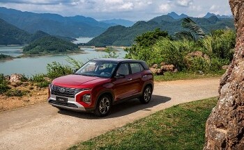 Thị trường ô tô Việt Nam năm 2022 vượt ngưỡng 500.000 xe