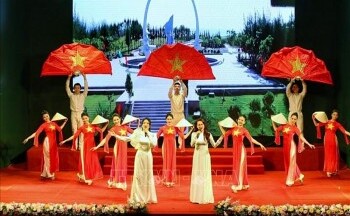 Chương trình nghệ thuật đặc biệt kỷ niệm 80 năm ra đời Đề cương về văn hóa Việt Nam