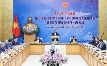Xây dựng nền ngoại giao kinh tế phục vụ phát triển đất nước, lấy người dân làm trung tâm