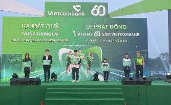 Vietcombank ra mắt Quỹ “Vững tương lai” và phát động Giải chạy 60 năm “Vạn trái tim - Một niềm tin”