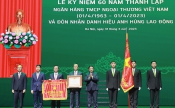 Thủ tướng Phạm Minh Chính: Vietcombank cần phát huy hơn nữa vai trò ngân hàng chủ lực, dẫn dắt thị trường
