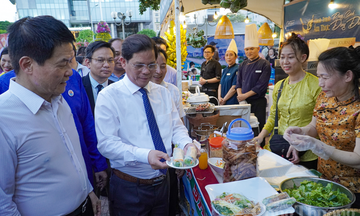 Hào hứng khám phá món ăn tại Lễ hội ẩm thực Festival Biển Nha Trang 2023
