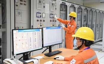Bản tin khắc phục thiếu điện ngày 16/6: Công suất đỉnh hệ thống và tiêu thụ điện đều tăng