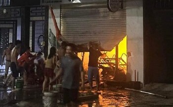 Thanh Hóa: Xe điện bốc cháy khi đang sạc khiến hai bà cháu tử vong