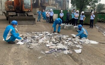 Quản lý thị trường Hà Nội: Tổ chức tiêu hủy 600kg hàng hóa vi phạm