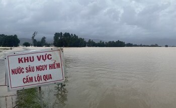 Phú Yên: Bảo đảm an toàn tính mạng cho người dân trong mưa lũ