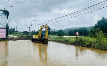 Phú Yên: Một người mất tích do lũ cuốn trôi