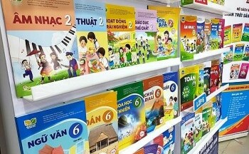 Chính phủ yêu cầu Bộ Giáo dục và Đào tạo đề xuất phương án biên soạn 1 bộ sách giáo khoa