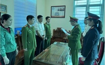 Thanh Hóa: Bắt tạm giam nguyên Chủ tịch UBND xã và cán bộ địa chính