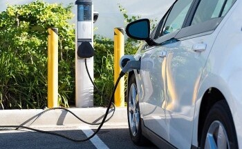 Xe điện bán ở EU sẽ cần “hộ chiếu pin” từ năm 2027