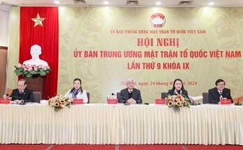 Ưu tiên thúc đẩy tăng trưởng kinh tế trong năm 2024