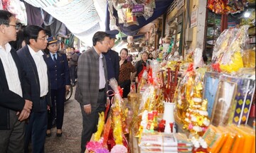 Nghệ An: Lãnh đạo tỉnh trực tiếp kiểm tra thị trường hàng hoá Tết tại các chợ và siêu thị