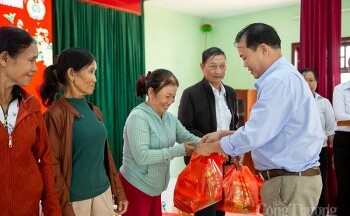 Quảng Nam: Trao quà cho các hộ khó khăn huyện Đại Lộc