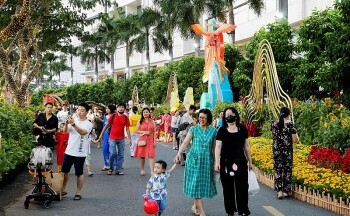 Rực rỡ sắc xuân trên những đường hoa Tết tại TP. Hồ Chí Minh