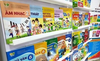 Sách giáo khoa từ lớp 1 đến 12 sẽ được giảm giá đến 24% trong năm học mới?