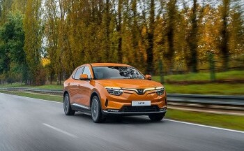 Xe điện VinFast chính thức có mặt tại thị trường châu Phi