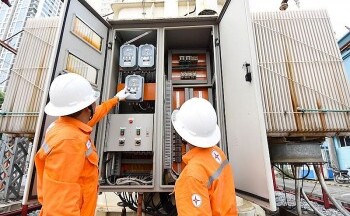 Lộ trình áp dụng thí điểm và cách tính giá điện 2 thành phần cho khách hàng sản xuất, kinh doanh