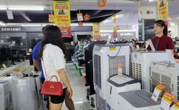 Sôi động thị trường thiết bị làm mát đầu hè tại Hà Nội