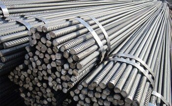 Giá thép hôm nay ngày 12/5/2024: Trên sàn giao dịch giảm nhẹ; thị trường trong nước đi ngang
