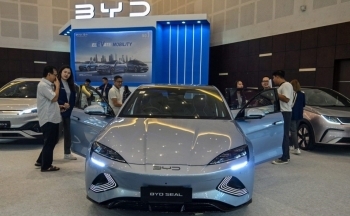 Doanh số xe sang ở Trung Quốc giảm mạnh, xe điện nội địa 'lên ngôi'