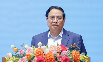 Thủ tướng: Phát triển nhà ở xã hội, tăng sử dụng cầu cạn với các cao tốc