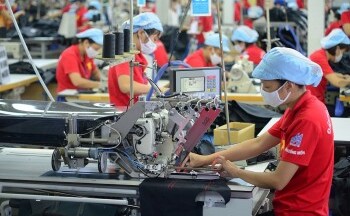 Tăng lương: Niềm vui trọn vẹn?