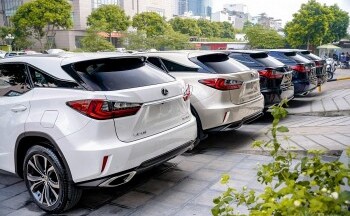 Thị trường ô tô khởi sắc, lượng khách tăng mạnh sau lễ 2/9
