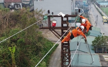 Phấn đấu khôi phục cấp điện cho người dân Quảng Ninh vào ngày 20/9